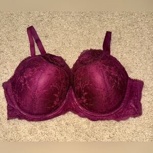 Victoria’s Secret like new 38D bra